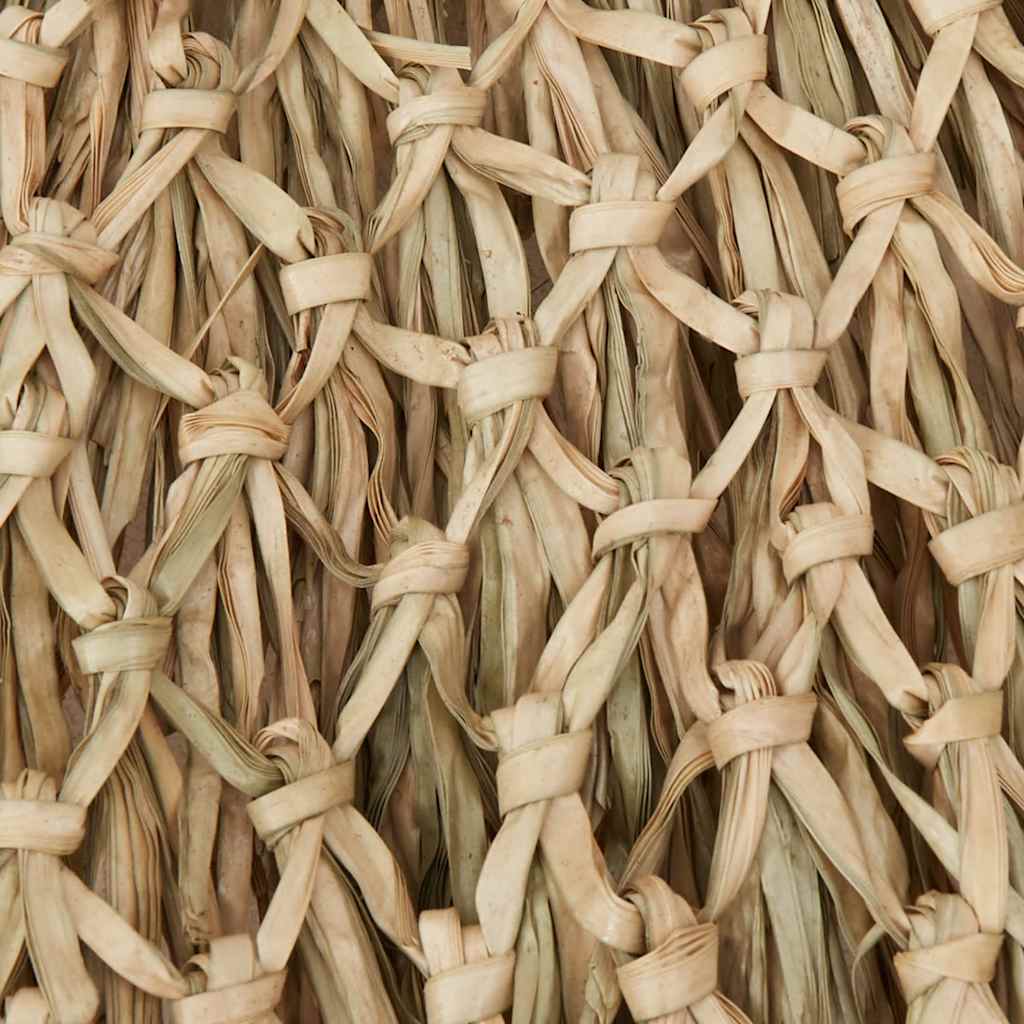 Sombrilla De Bambú Con Tejado De Hojas De Plátano